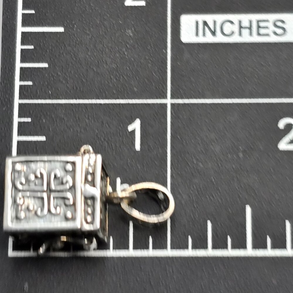 VTG 925 Sterling Silver Prayer Box Pendant 1" 8.07g Signed DHS - Picture 10 of 12